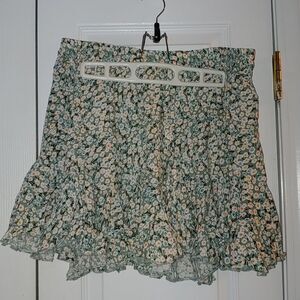 Aeropostale  floral ruffle mini skirt  Sz Xl